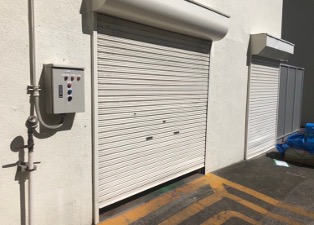 日本香堂 東京工場練場 シャッター熱交換塗料 効果測定 施工中